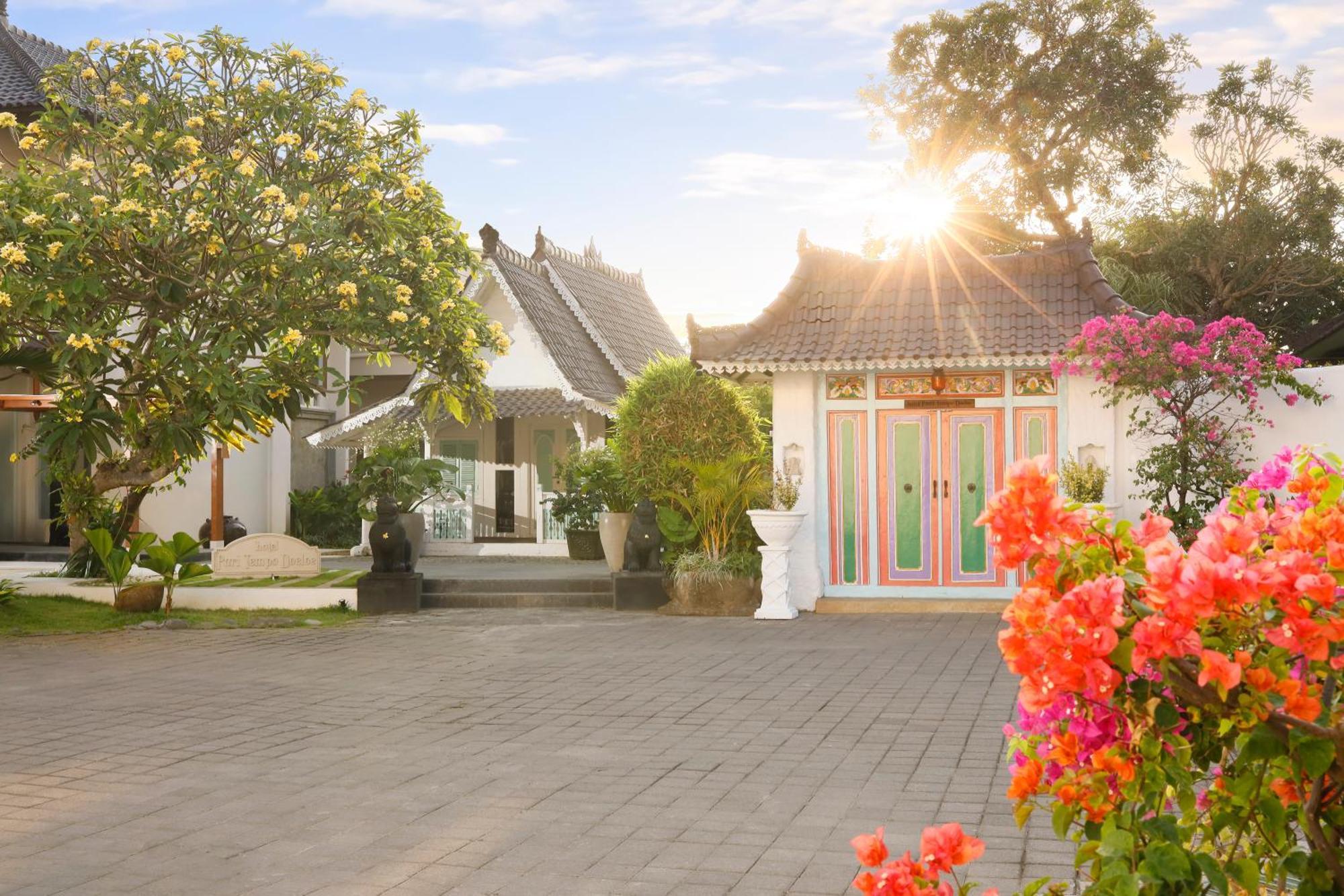 Puri Tempo Doeloe Boutique Hotel ซานูร์ ภายนอก รูปภาพ